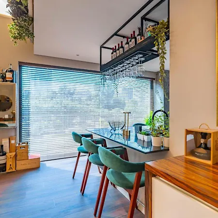 Stadium Private Duplex By Invanting Lägenhet Oporto