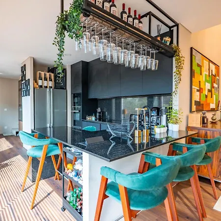 Stadium Private Duplex By Invanting