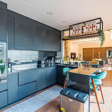 Stadium Private Duplex By Invanting Appartement