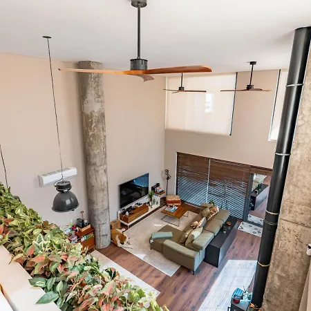 Stadium Private Duplex By Invanting